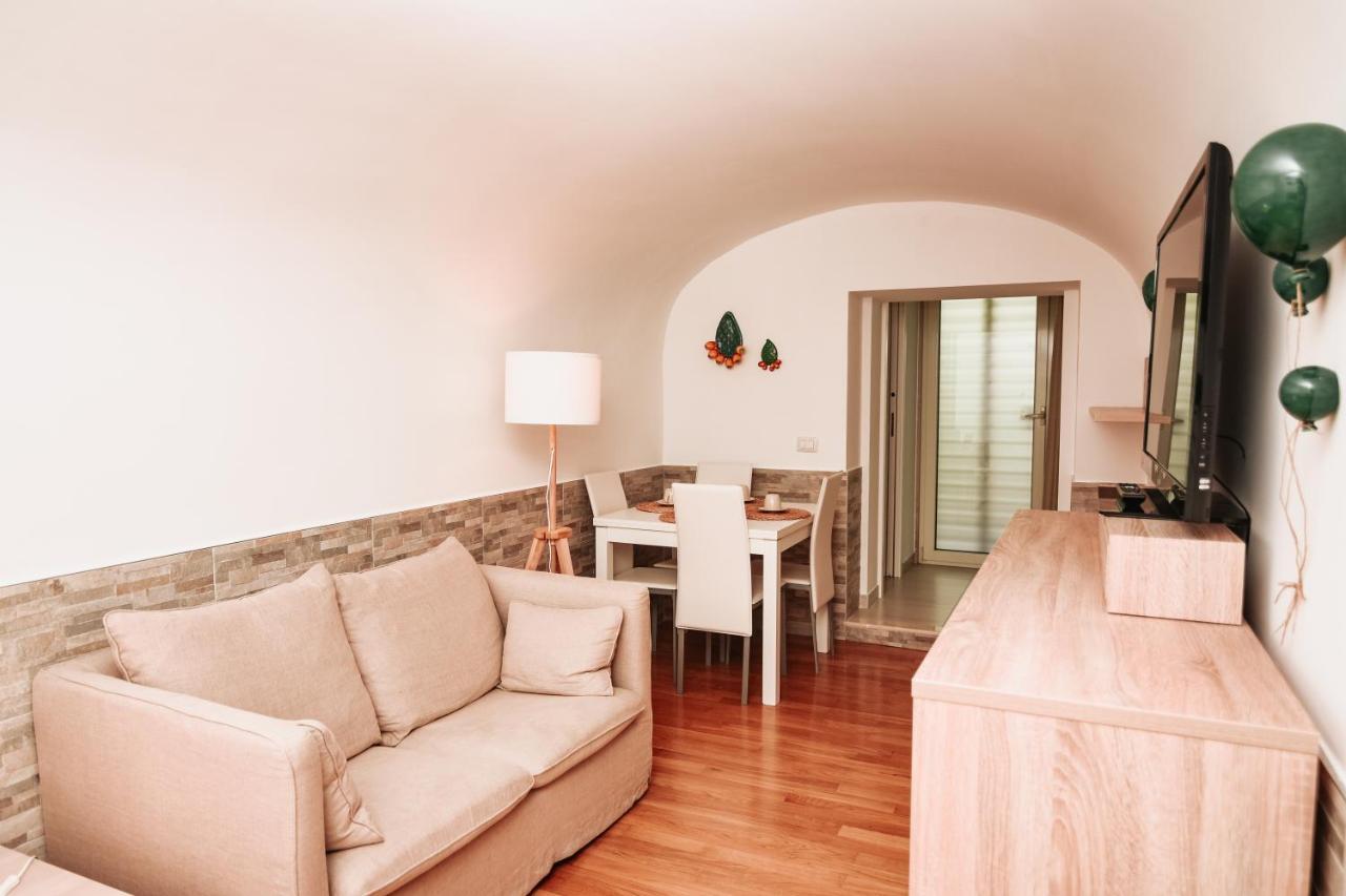 Casali - Apulian Charming Apartment バーリ エクステリア 写真